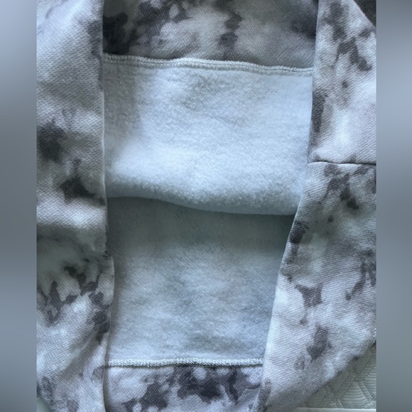 Cloud Pattern Hoodie - Picture 4 of 4